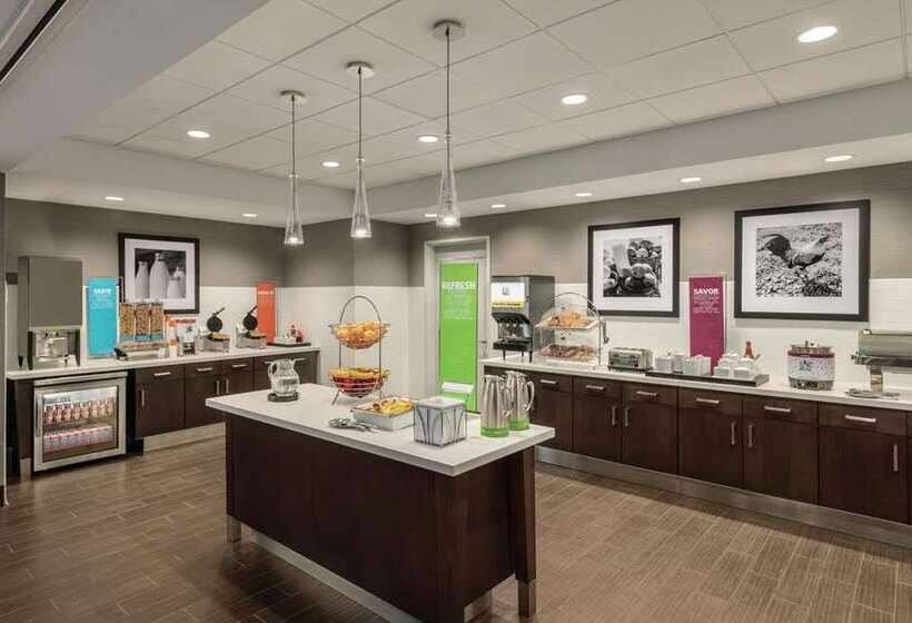 호텔 Hampton Inn Brooklyn Park