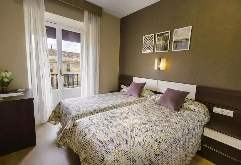 Hotelli Hospedería Castilla Plaza Mayor