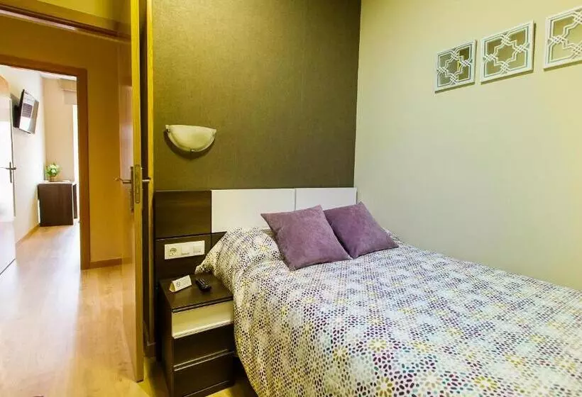 Hotelli Hospedería Castilla Plaza Mayor