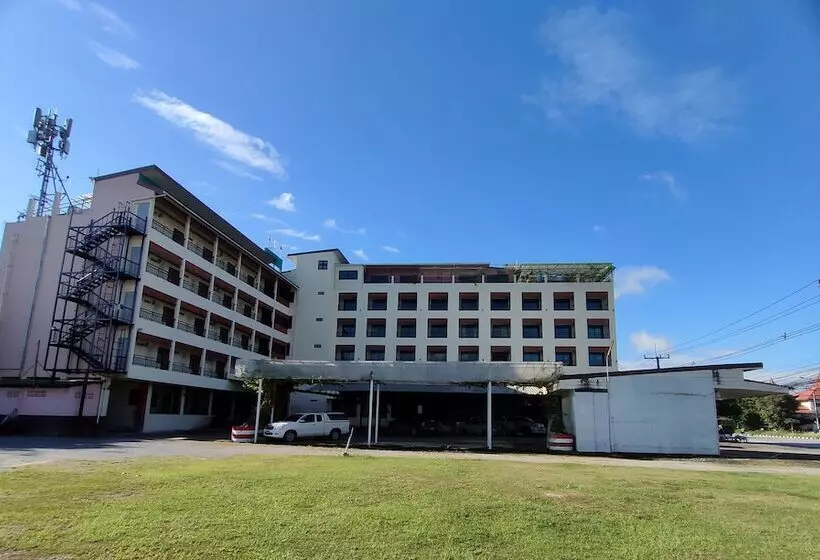 ホテル Thorada Place