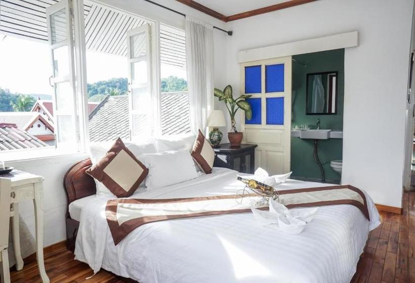 פנסיון Frangipani Guest House