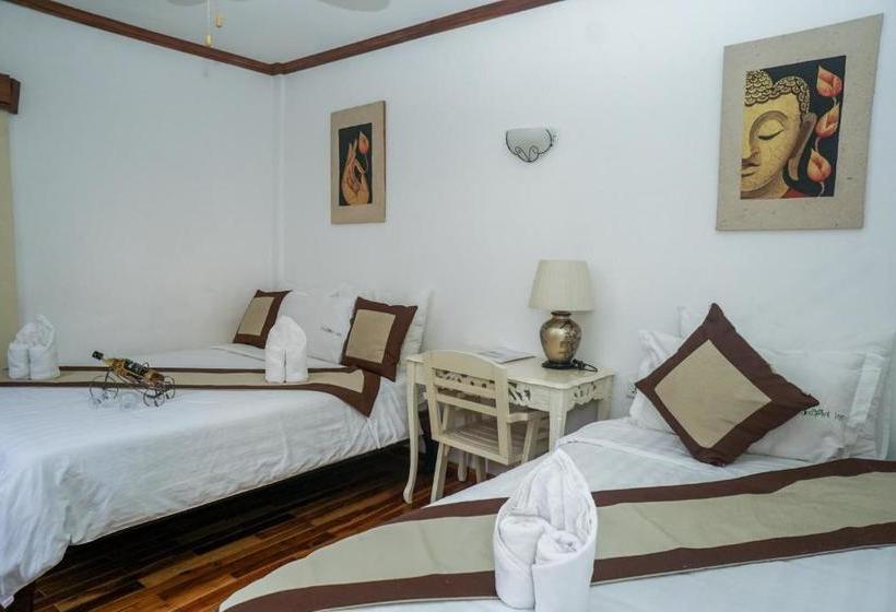 פנסיון Frangipani Guest House