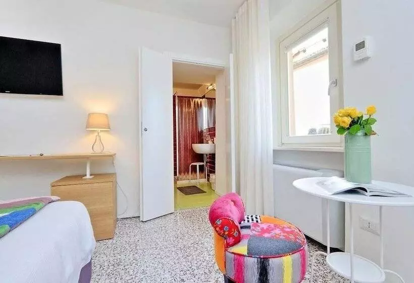 Majatalo Guest House Viaroma