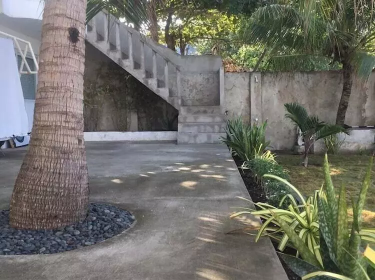 پانسیون Mariana Guesthouse
