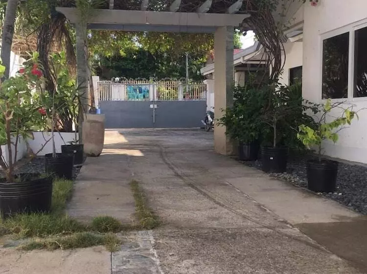 پانسیون Mariana Guesthouse