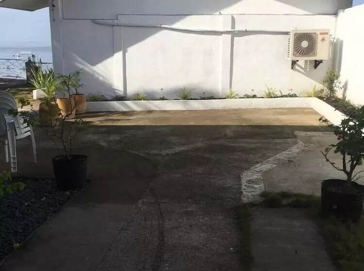 پانسیون Mariana Guesthouse