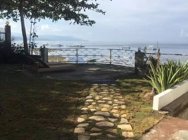 پانسیون Mariana Guesthouse
