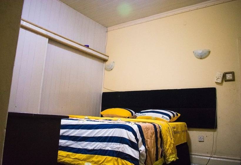 پانسیون Whitehouse Exclusive Guest House