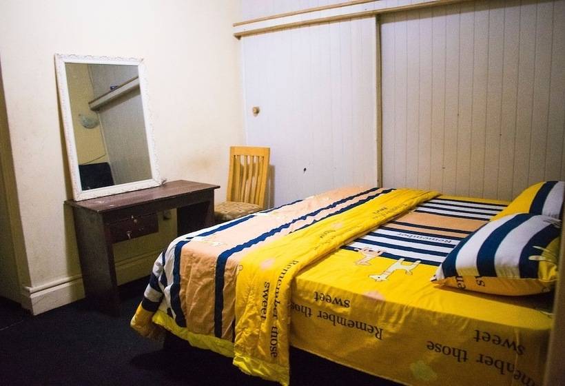 پانسیون Whitehouse Exclusive Guest House