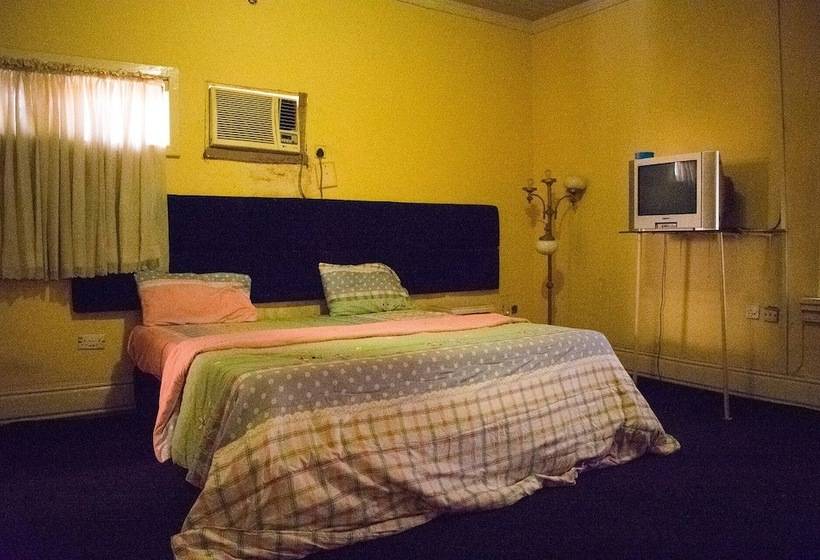 پانسیون Whitehouse Exclusive Guest House