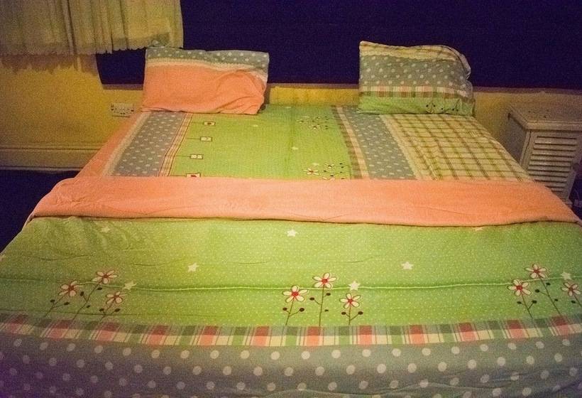 پانسیون Whitehouse Exclusive Guest House