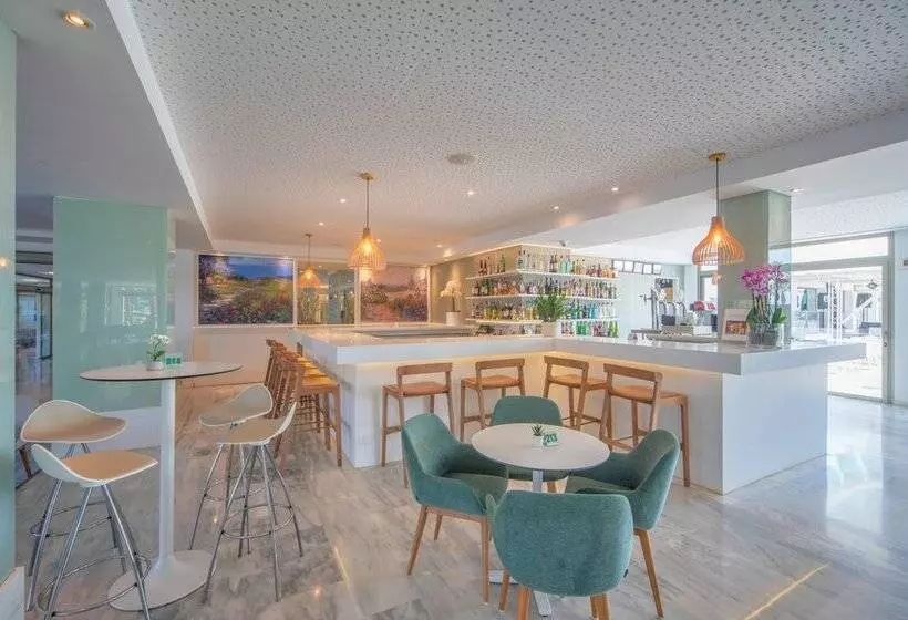 Playa Esperanza Resort