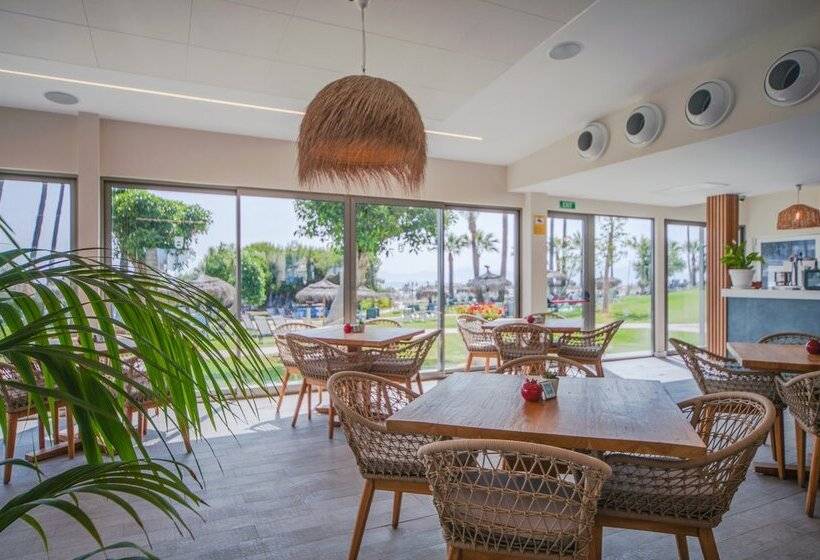 Playa Esperanza Resort