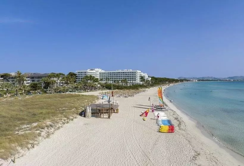 Playa Esperanza Resort