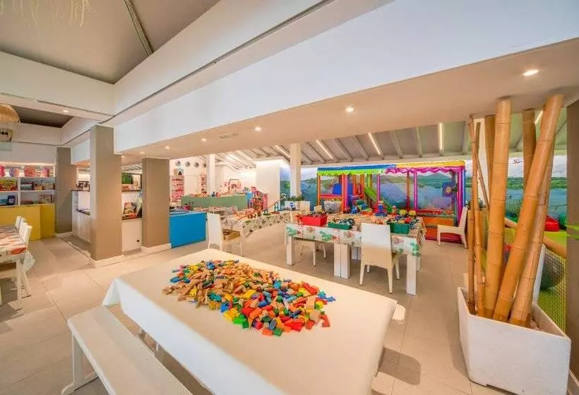 Playa Esperanza Resort