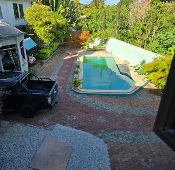 پانسیون Luvish Guest House