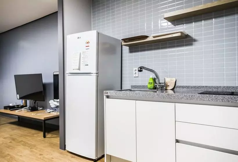 Deluxe Hostel