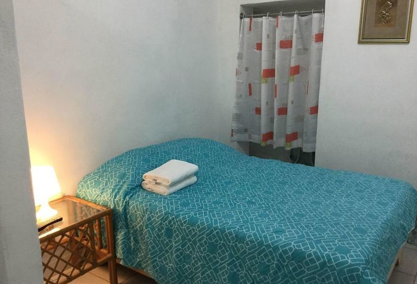 تختخواب و صبحانه Ozama Economical Apartments