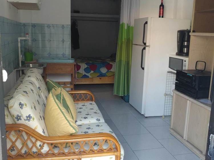 تختخواب و صبحانه Ozama Economical Apartments