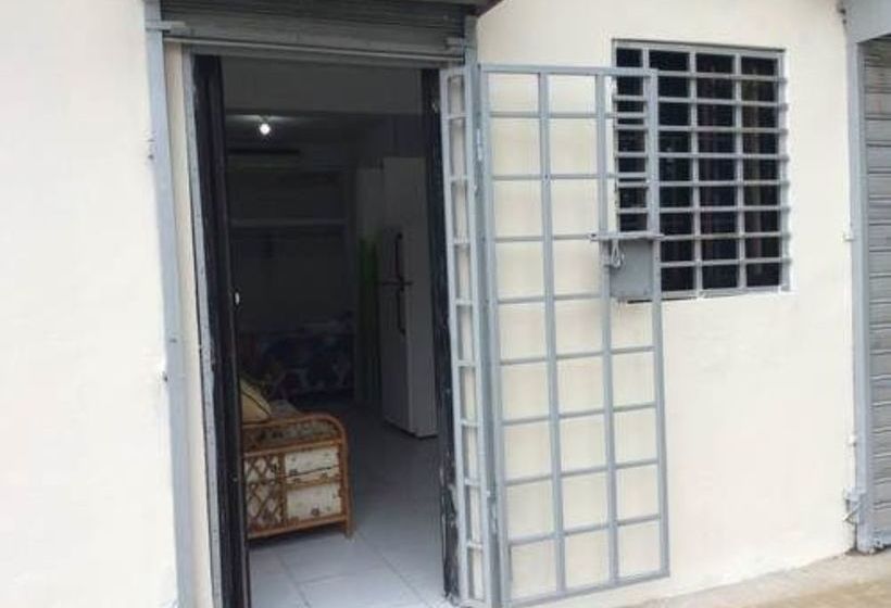 تختخواب و صبحانه Ozama Economical Apartments