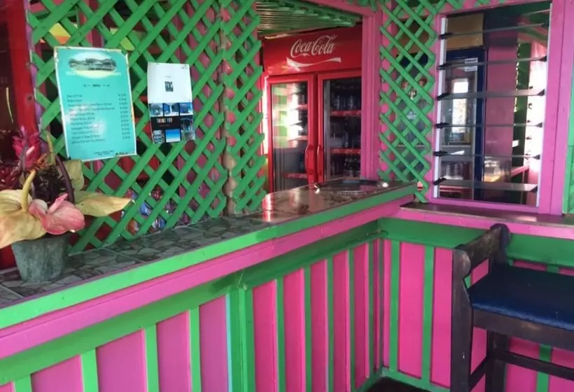 هتل Anita S Beach Bungalows Lalomanu