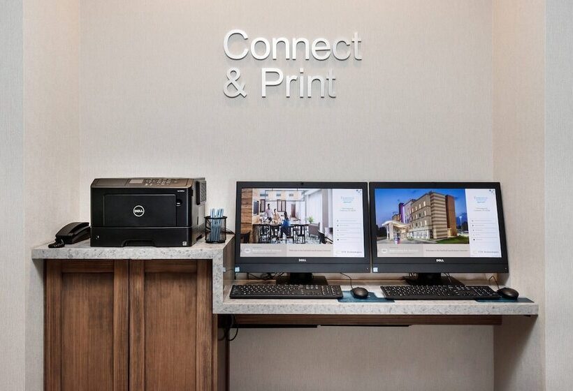 Отель Fairfield Inn & Suites By Marriott Crestview