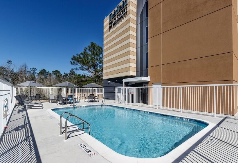 Отель Fairfield Inn & Suites By Marriott Crestview