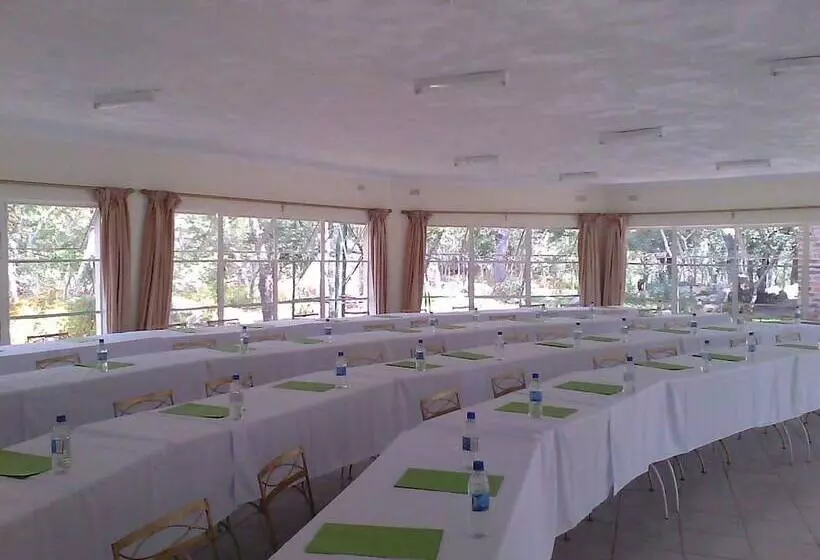 هتل Nora Valley Lodge