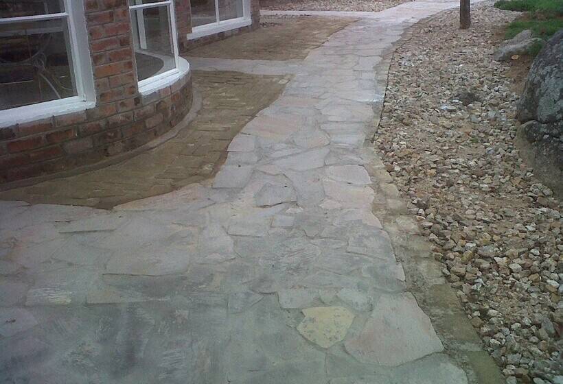 هتل Nora Valley Lodge