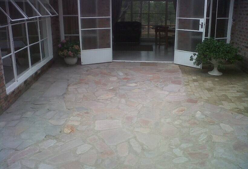 هتل Nora Valley Lodge