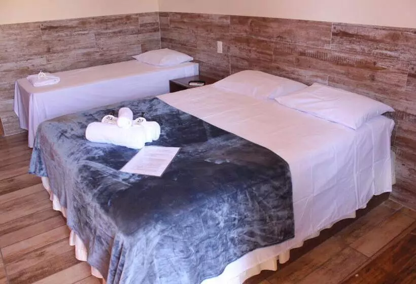 Hotelli Pousada Flor De Pequi