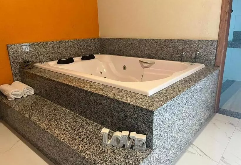 Hotelli Pousada Flor De Pequi