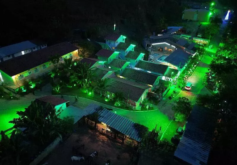 ホテル Pousada Jovimar