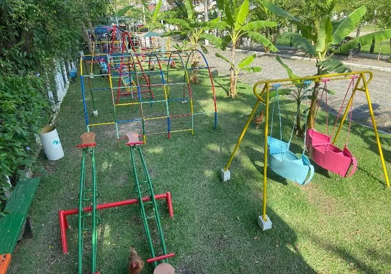 ホテル Pousada Jovimar