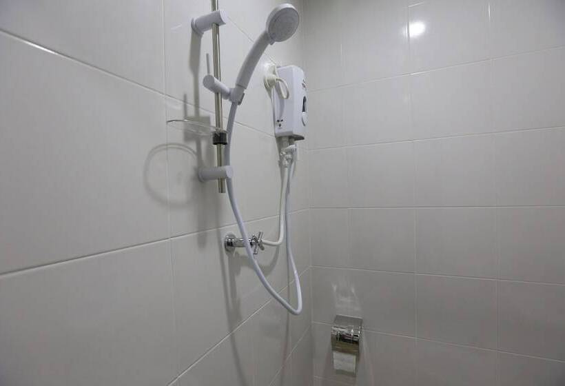 فندق Noisy Room   Bukit Mata