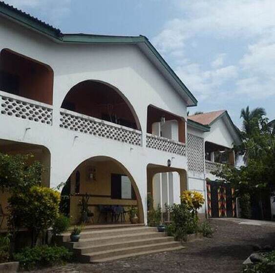 Пансион Almond Tree Guest House