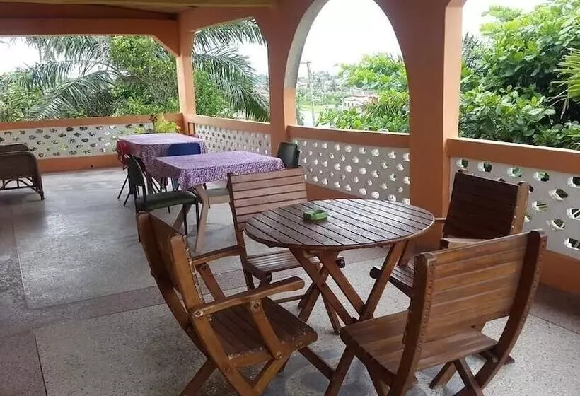 Majatalo Almond Tree Guest House