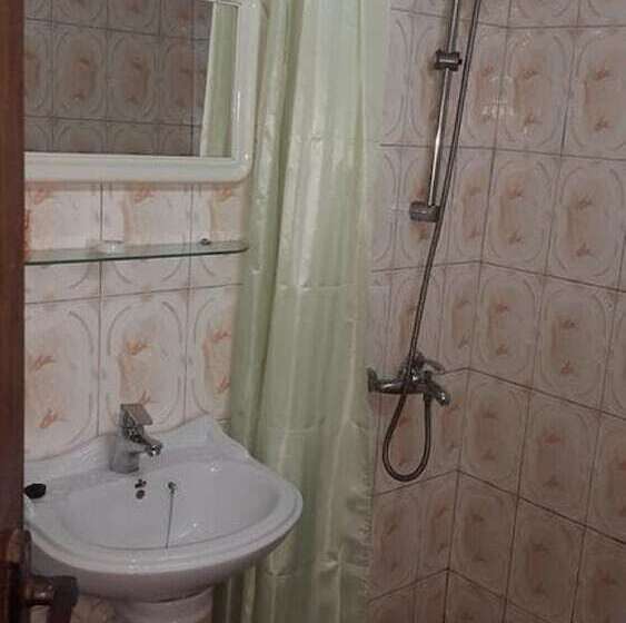 Пансион Almond Tree Guest House