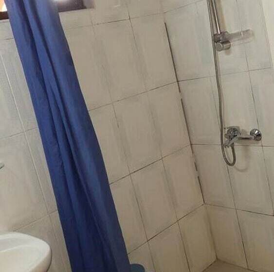 Пансион Almond Tree Guest House