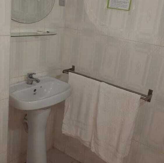 Пансион Almond Tree Guest House