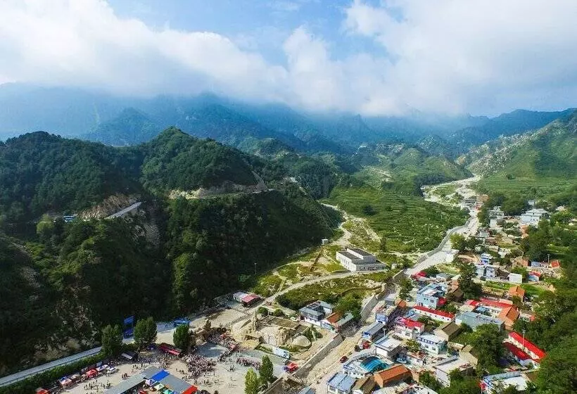 Yijie Holiday Hotel Laiyuan Baishishan