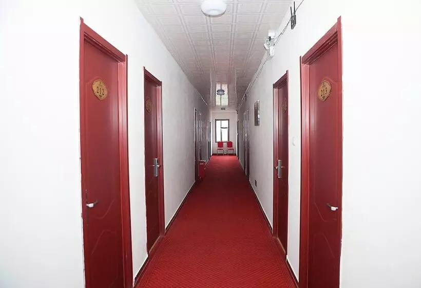 Yijie Holiday Hotel Laiyuan Baishishan