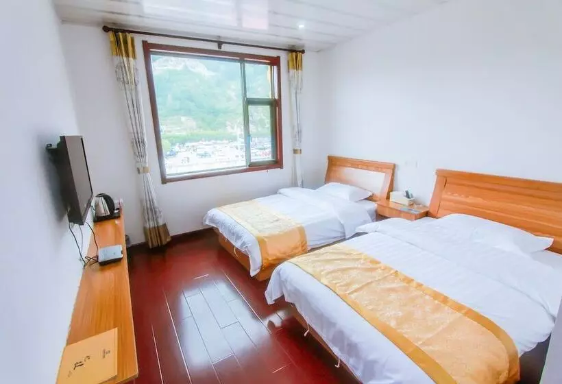 Yijie Holiday Hotel Laiyuan Baishishan