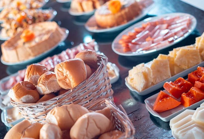 호텔 Amendoeira Praia