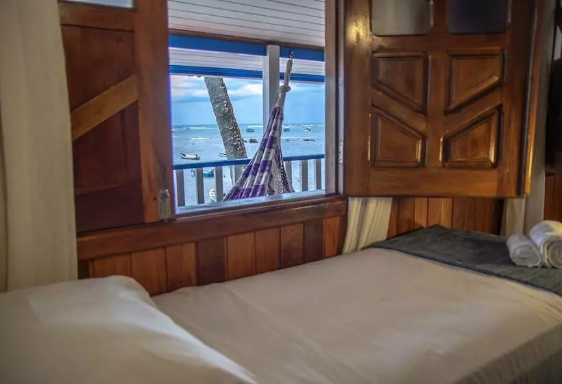 Hotelli Amendoeira Praia