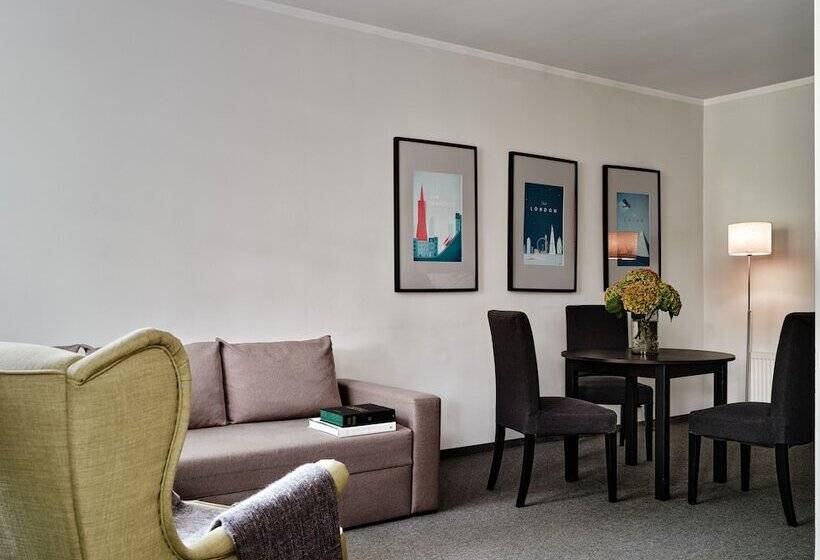 בית מלון כפרי Edison Poznań Lotnisko ławica