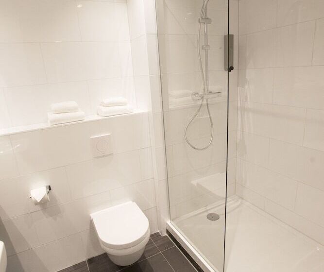 בית מלון כפרי Plaza Premium Almere