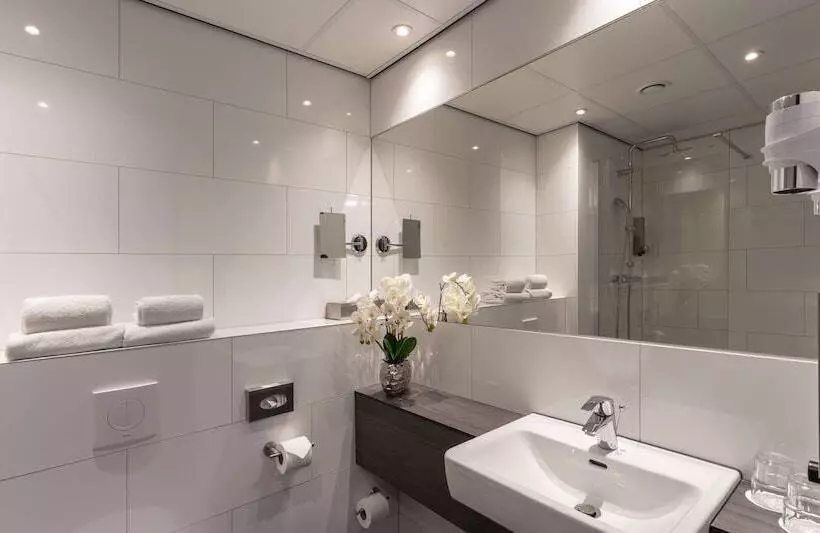 Hotelli Plaza Premium Almere