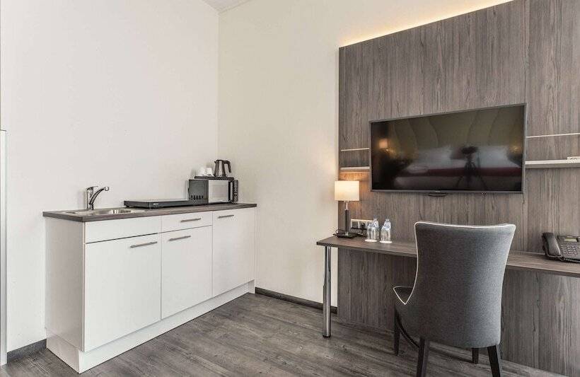 בית מלון כפרי Plaza Premium Almere