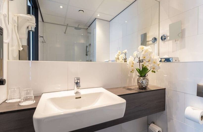 בית מלון כפרי Plaza Premium Almere